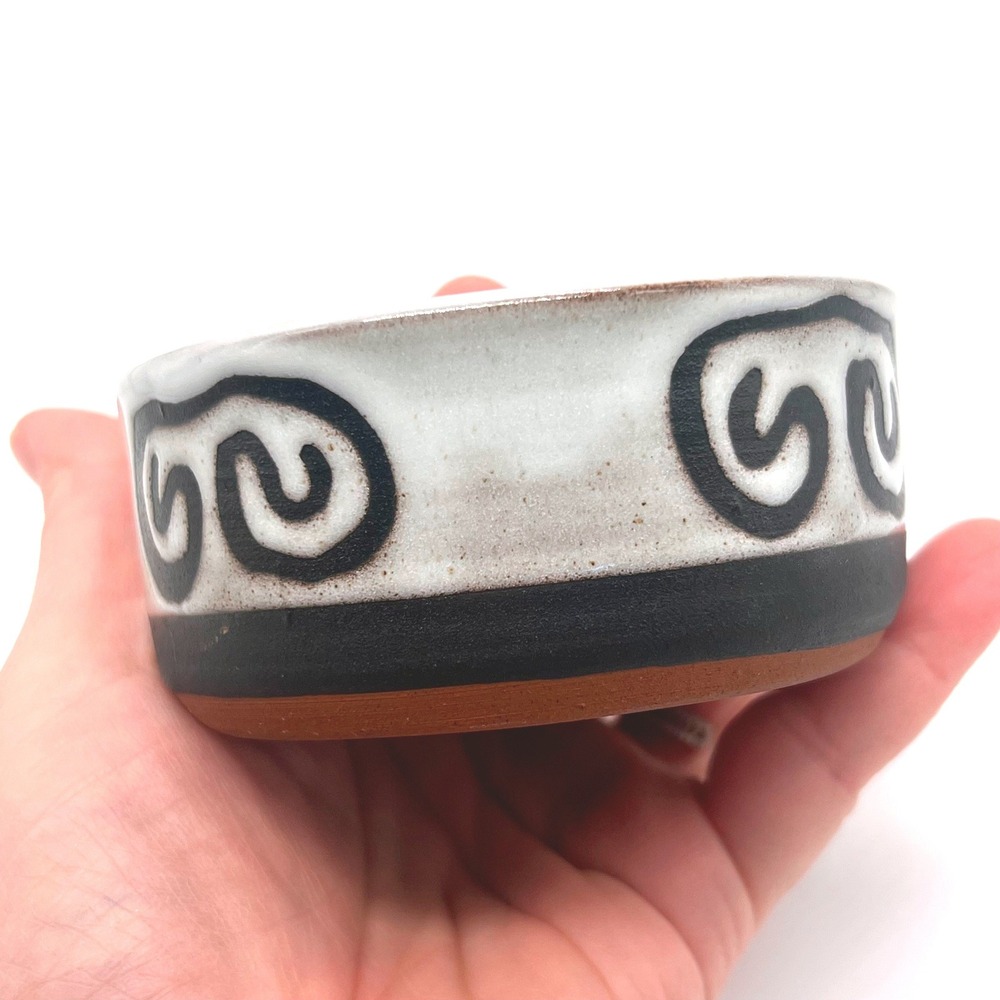 Tenby Pottery Small Bowl Trinket Black White Swirl Pattern MCM‎ Signed Vintage - Picture 3 of 7